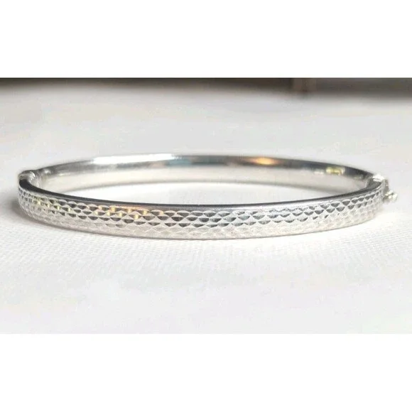 Hollow Sterling Silver Hinged Diamond Cut Bangle Bracelet, 7.5 inch